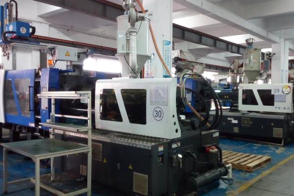 Plastic Injection Machine Line